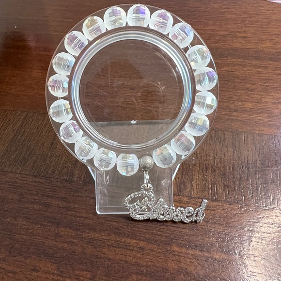 Beautiful iridescent Bracelet - Picture 2 of 2